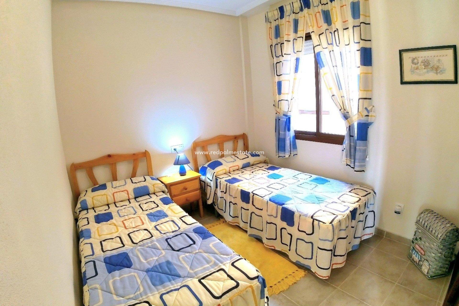 Herverkoop - Appartement -
Torrevieja - Torrejón