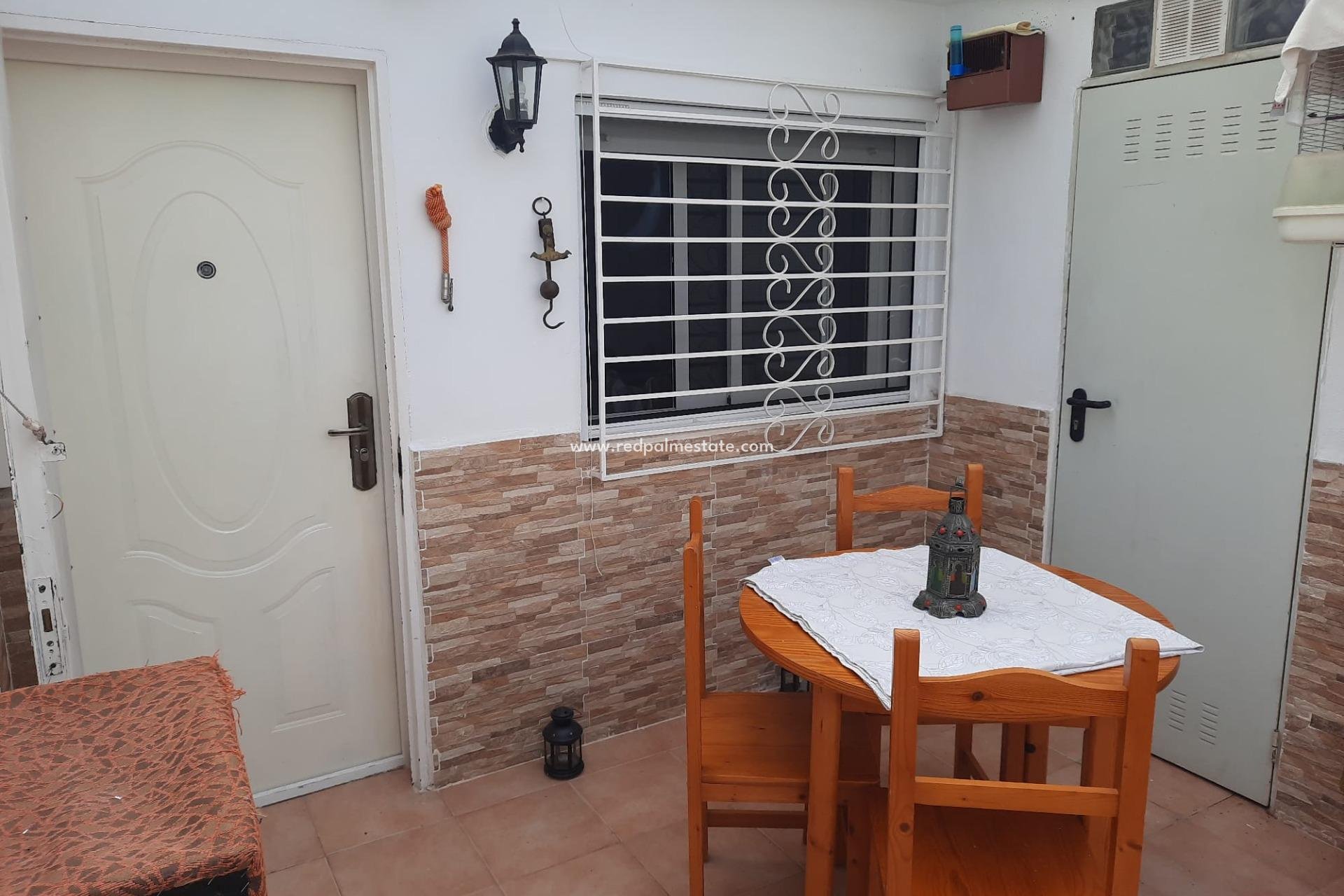 Herverkoop - Appartement -
Torrevieja - Torretas