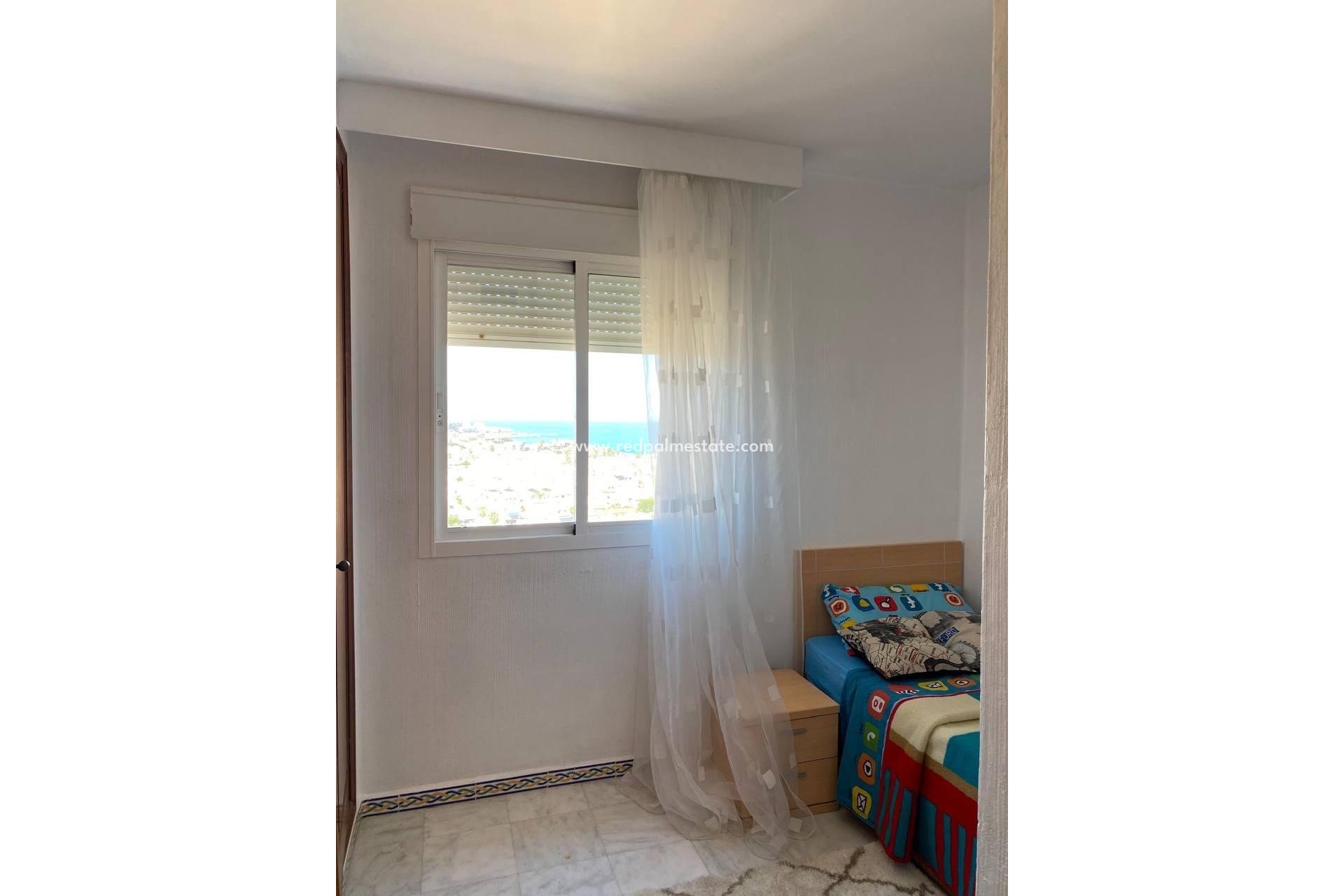 Herverkoop - Appartement -
Torrevieja