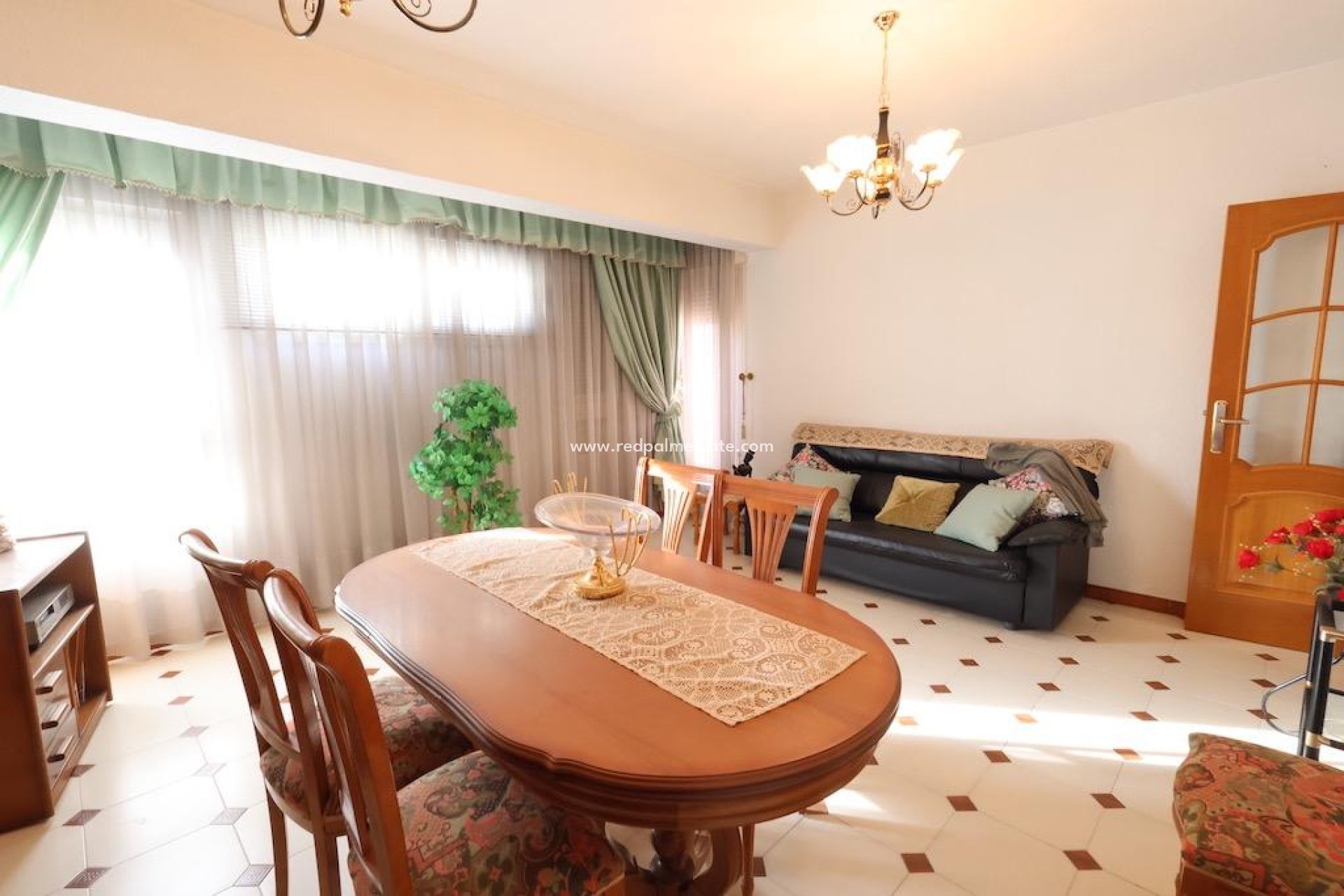 Herverkoop - Appartement -
Torrevieja