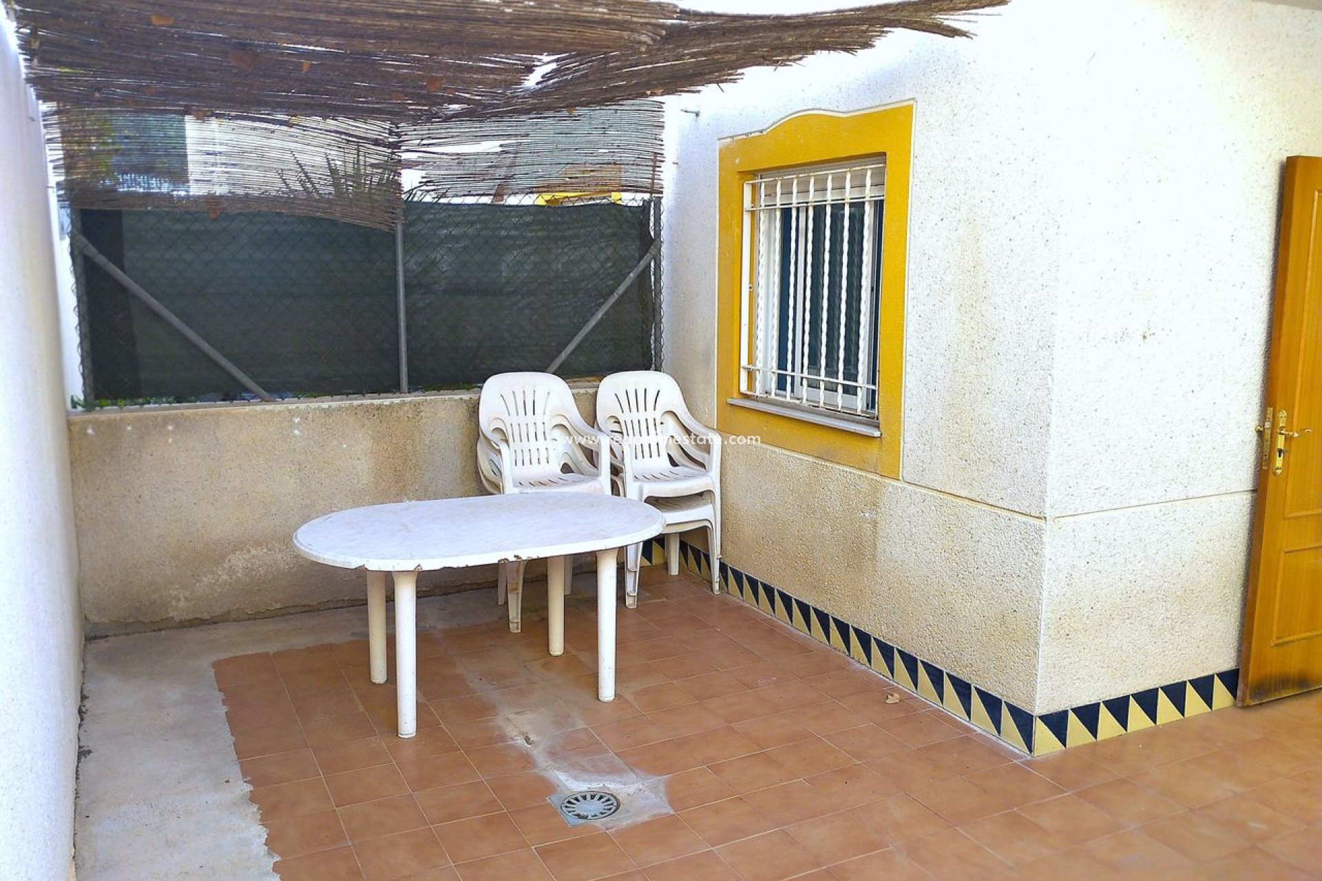 Herverkoop - Bungalow -
Guardamar del Segura - El Eden