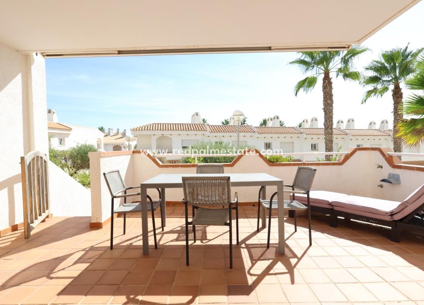 Herverkoop - Bungalow -
Orihuela Costa - Campoamor