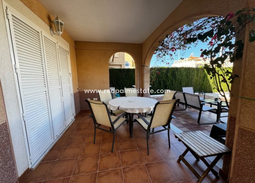 Herverkoop - Bungalow -
Orihuela Costa - Costa Blanca