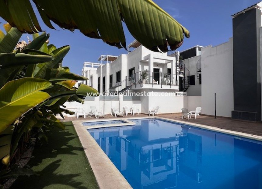 Herverkoop - Bungalow -
Orihuela Costa - Costa Blanca