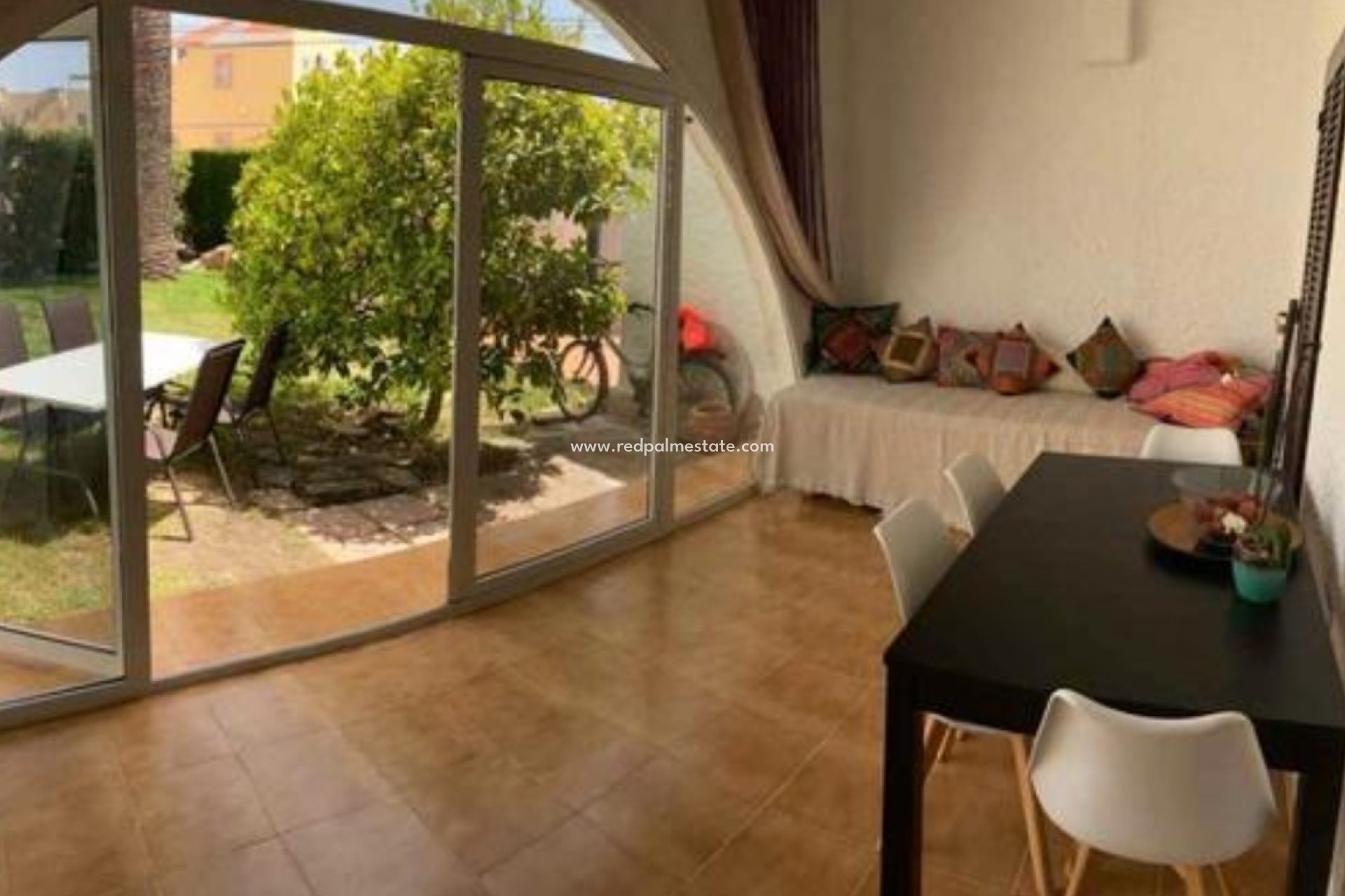 Herverkoop - Bungalow -
Orihuela Costa - Inland