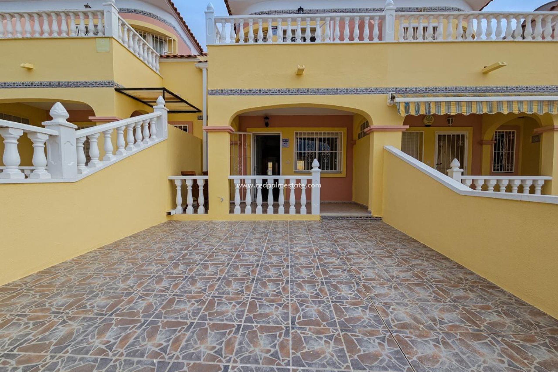 Herverkoop - Bungalow -
Orihuela Costa - Inland