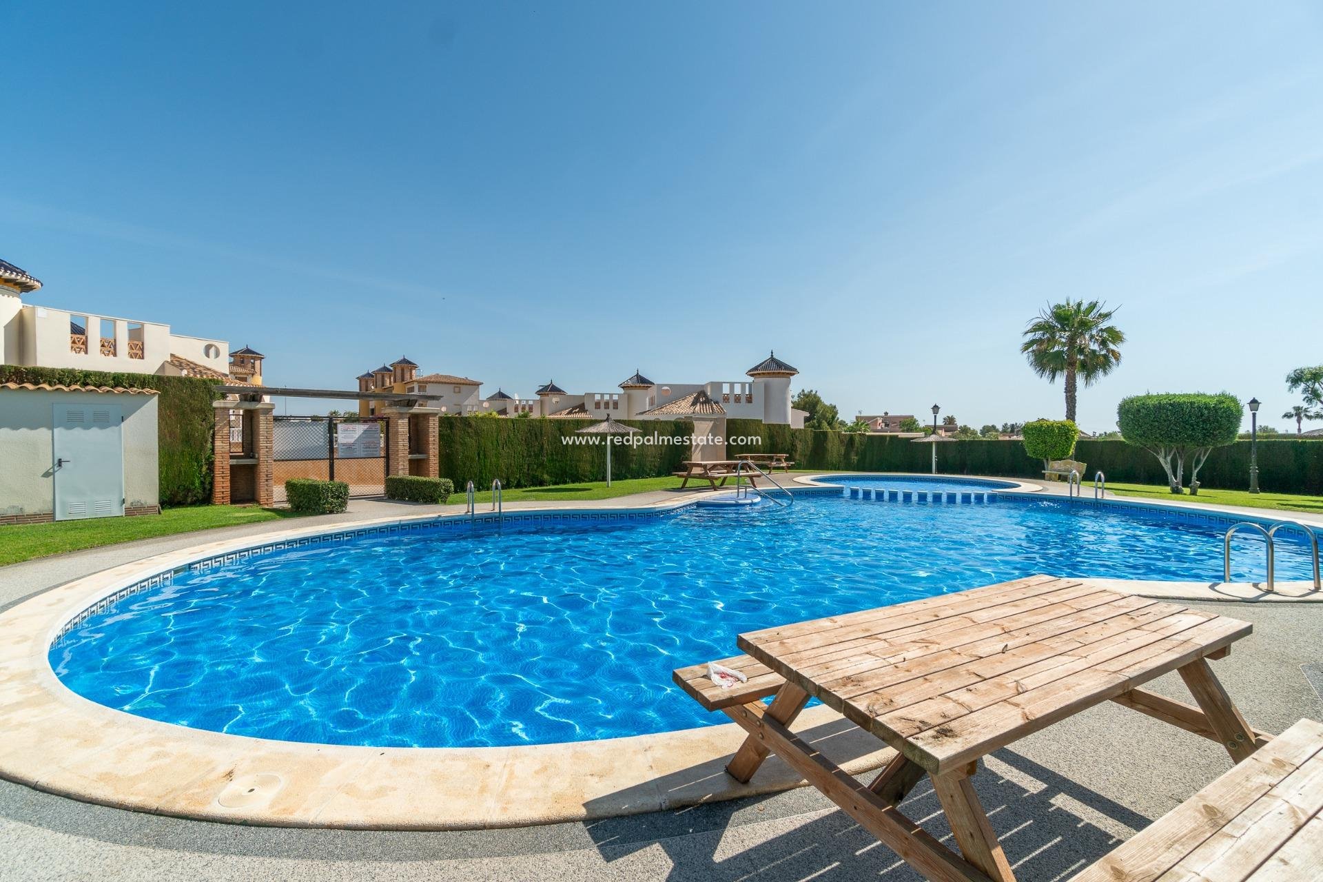 Herverkoop - Bungalow -
Orihuela Costa - Lomas de Cabo Roig