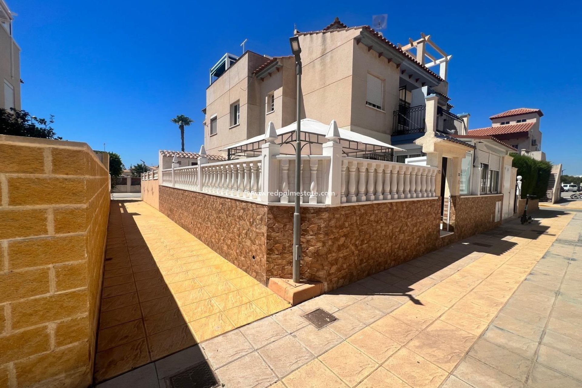 Herverkoop - Bungalow -
Orihuela Costa - Los Dolses