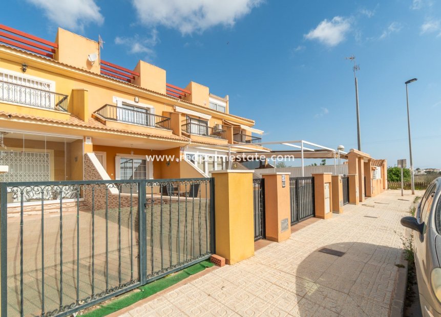 Herverkoop - Bungalow -
Orihuela Costa - Los Dolses