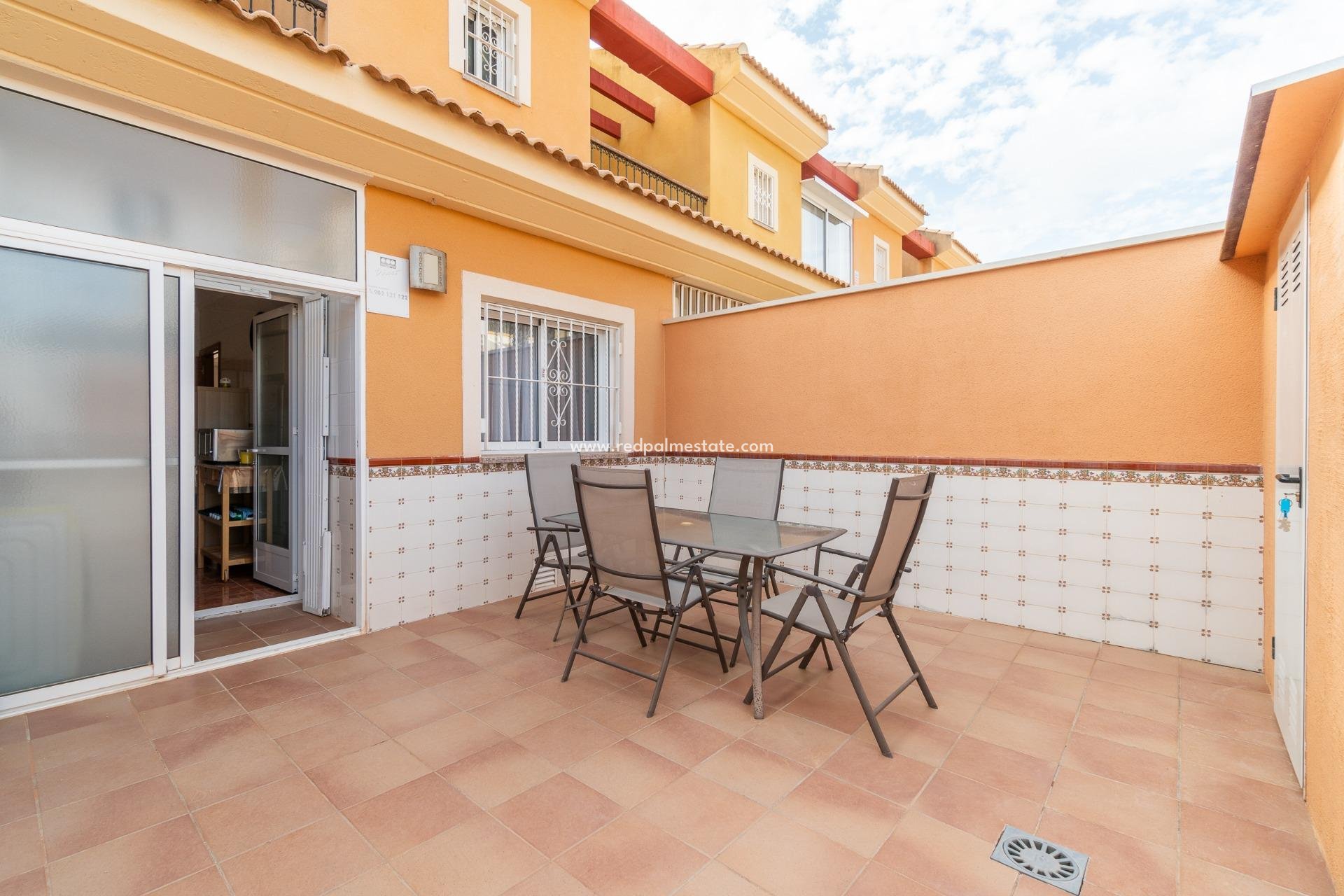 Herverkoop - Bungalow -
Orihuela Costa - Los Dolses