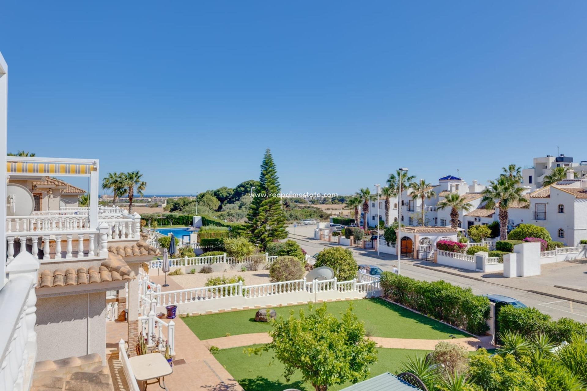 Herverkoop - Bungalow -
Orihuela Costa - Montezenia