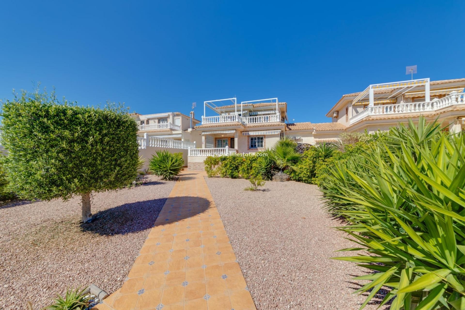 Herverkoop - Bungalow -
Orihuela Costa - Montezenia