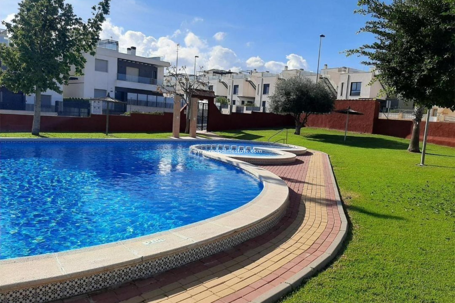 Herverkoop - Bungalow -
Orihuela Costa - PAU 26