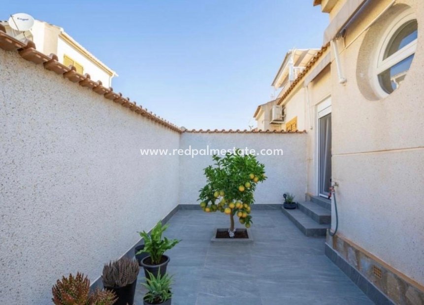 Herverkoop - Bungalow -
Orihuela Costa - Playa Flamenca