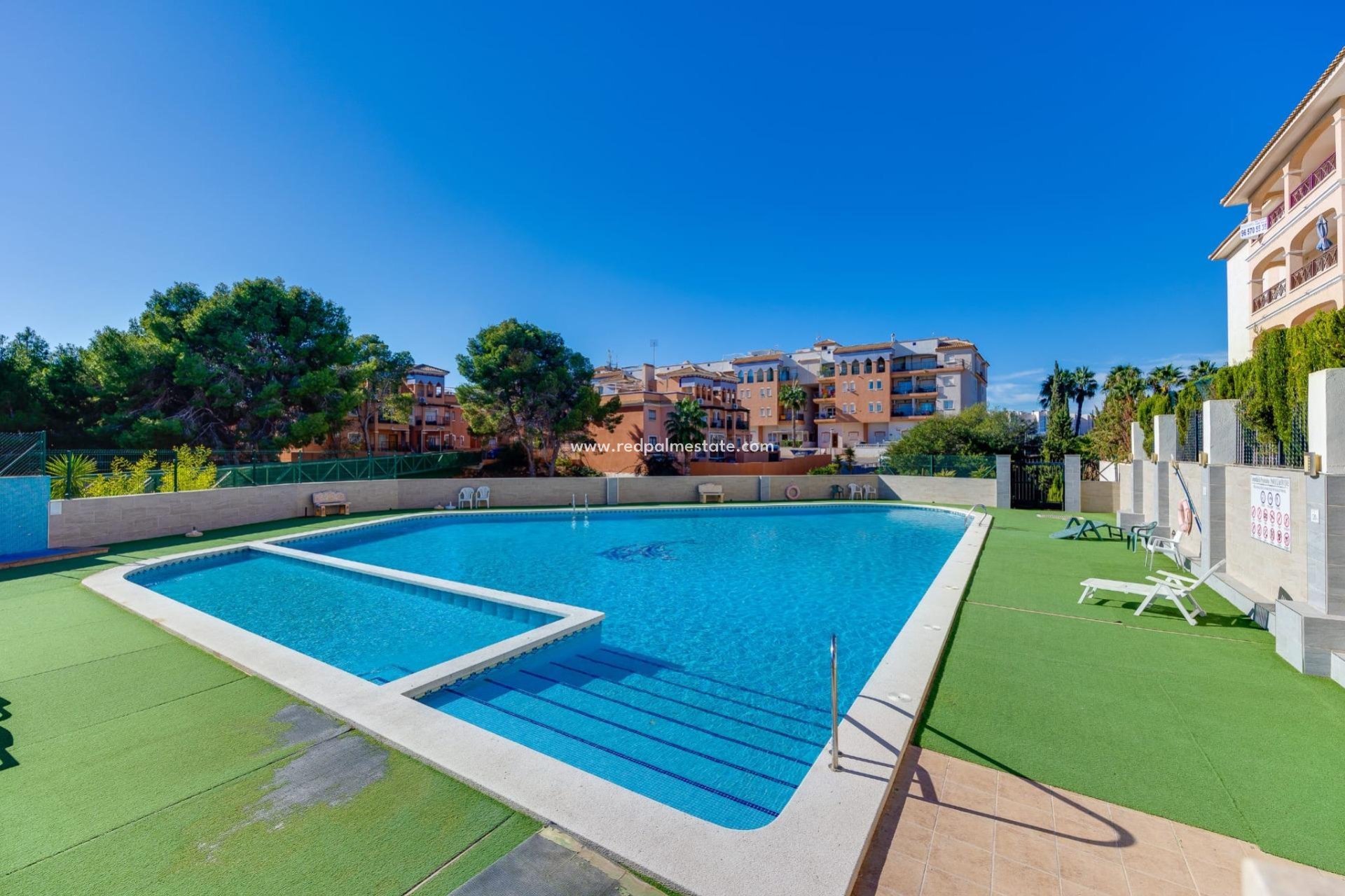 Herverkoop - Bungalow -
Orihuela Costa - Playa Flamenca