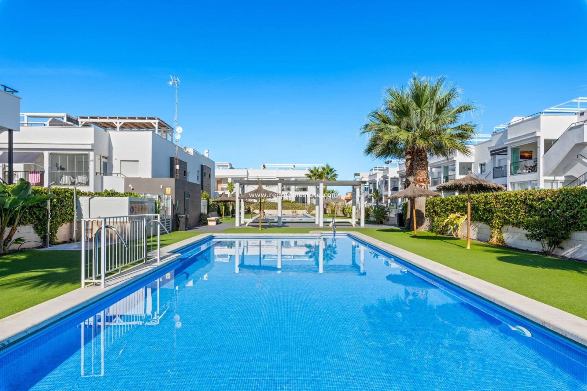 Herverkoop - Bungalow -
Torrevieja - Aguas Nueva