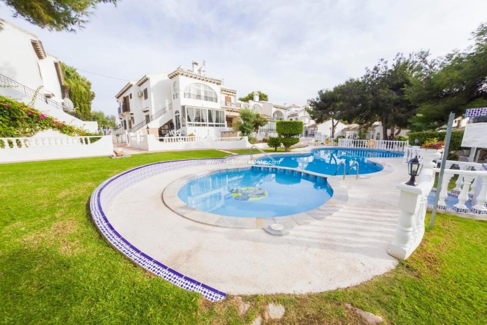 Herverkoop - Bungalow -
Torrevieja - Aguas Nuevas