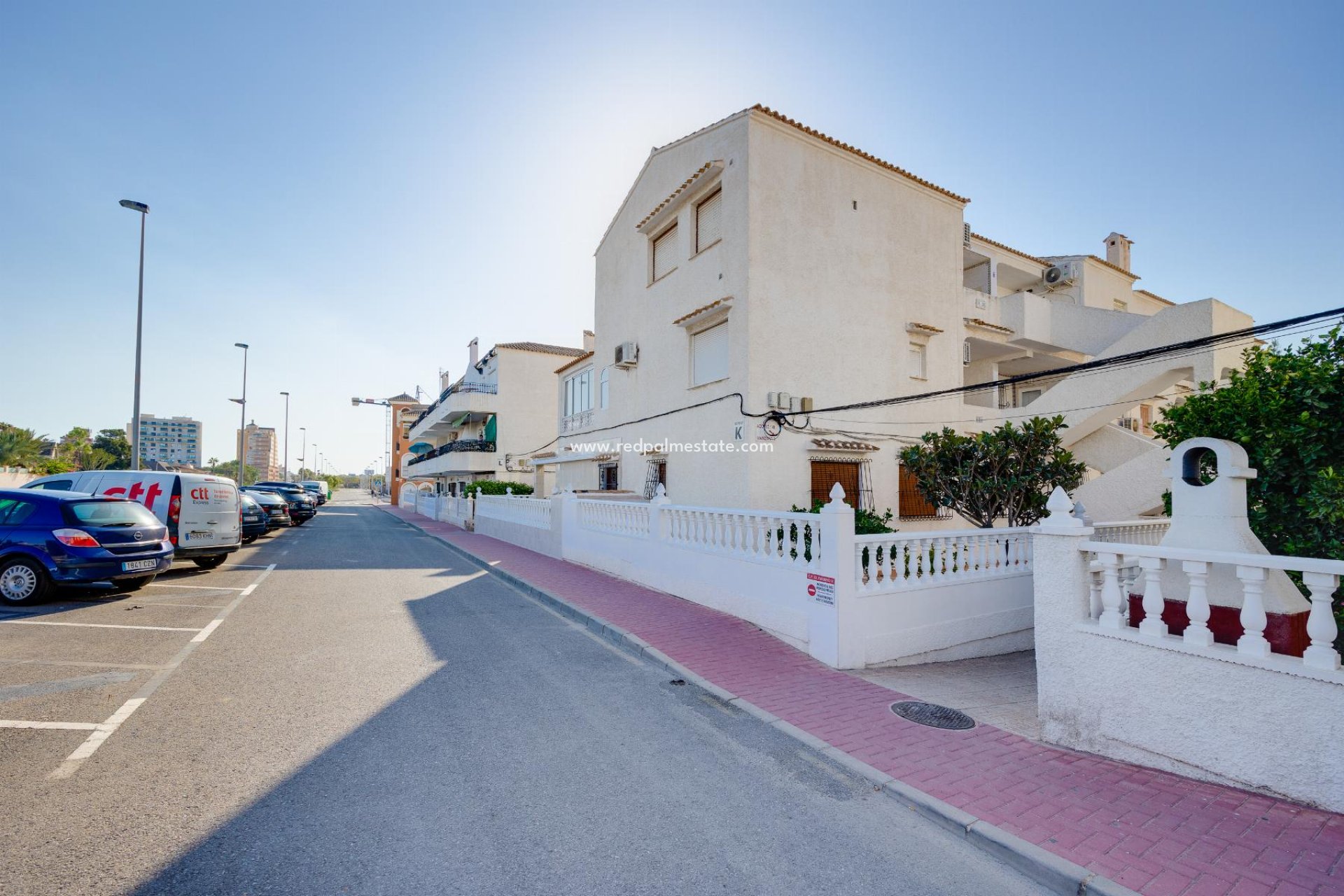 Herverkoop - Bungalow -
Torrevieja - El Acequión - Los Náufragos