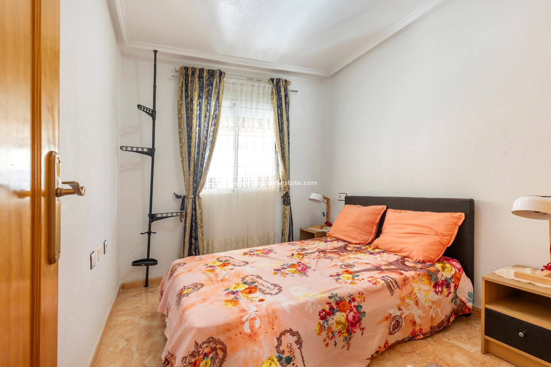 Herverkoop - Bungalow -
Torrevieja - El Limonar