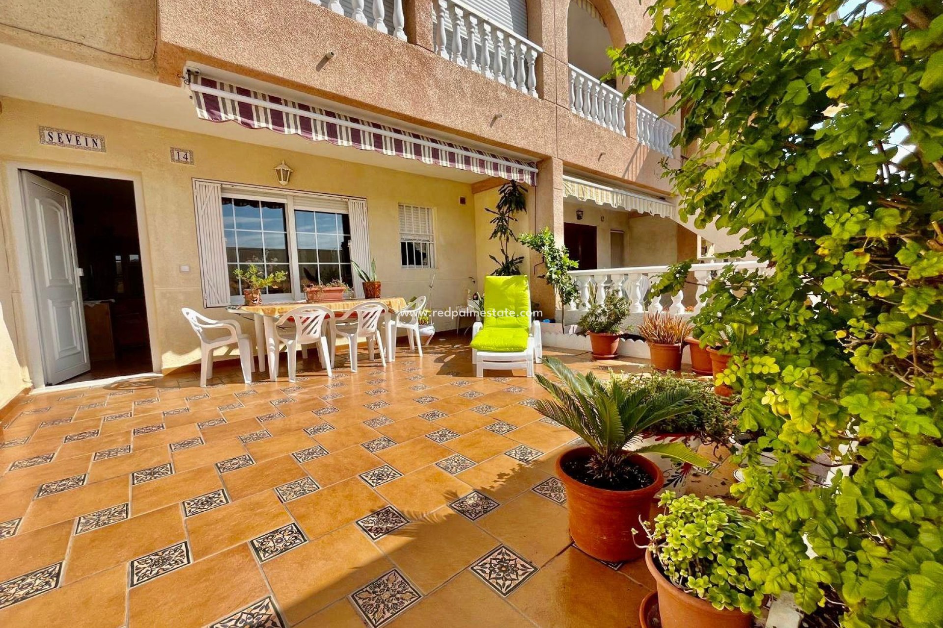 Herverkoop - Bungalow -
Torrevieja - La Mata