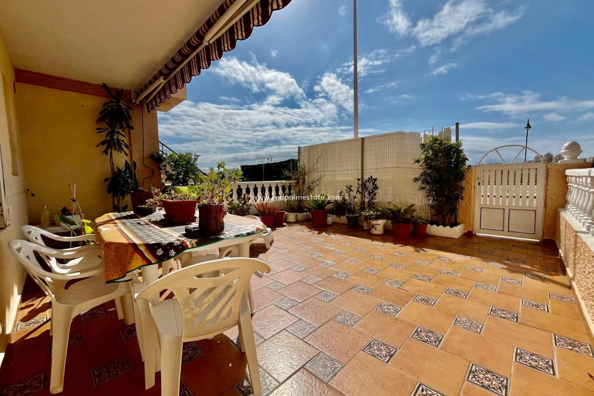 Herverkoop - Bungalow -
Torrevieja - La Mata