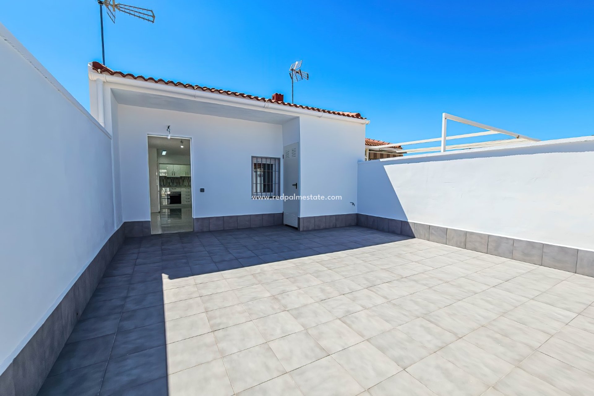 Herverkoop - Bungalow -
Torrevieja - La Siesta - El Salado -  Torreta