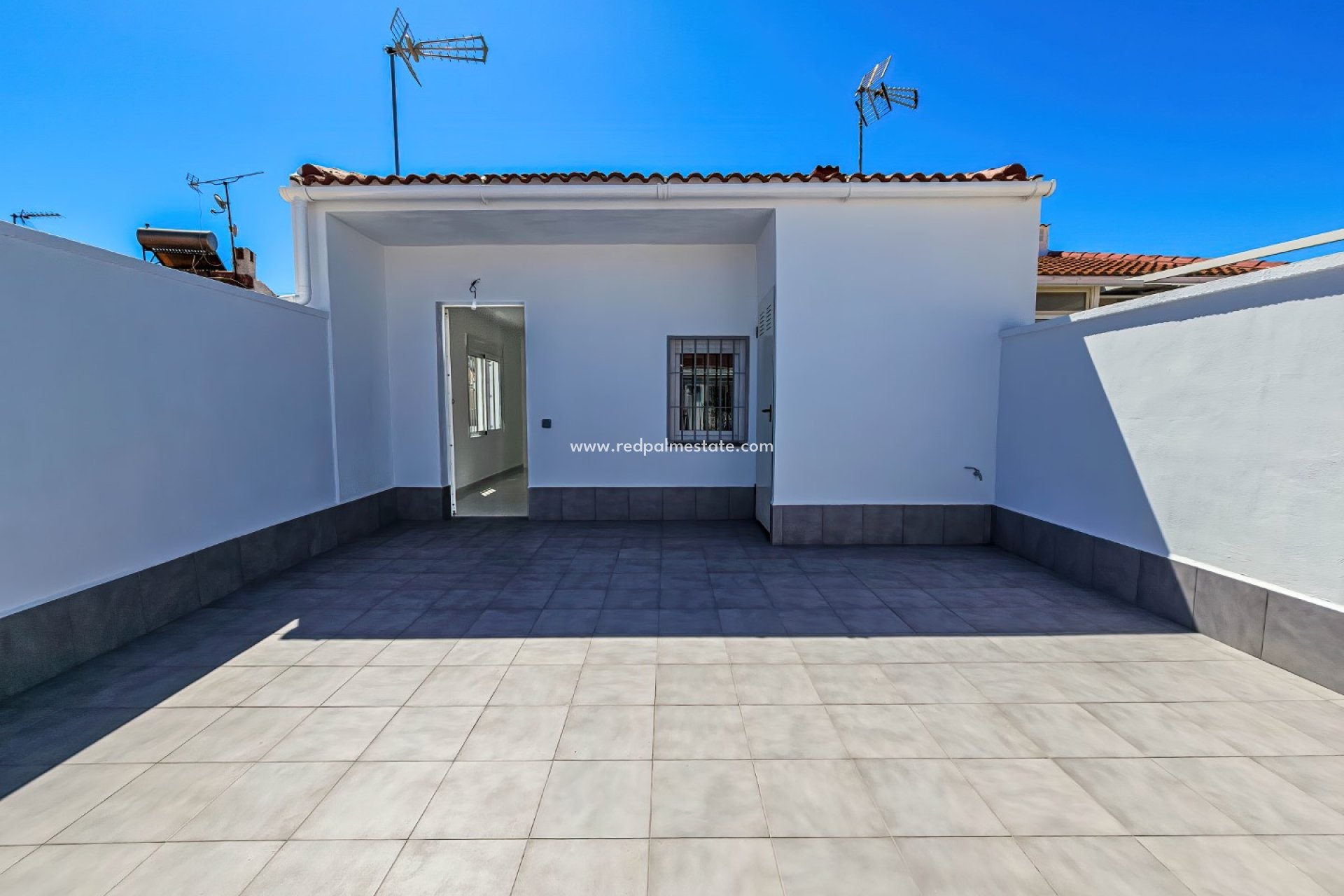 Herverkoop - Bungalow -
Torrevieja - La Siesta - El Salado -  Torreta