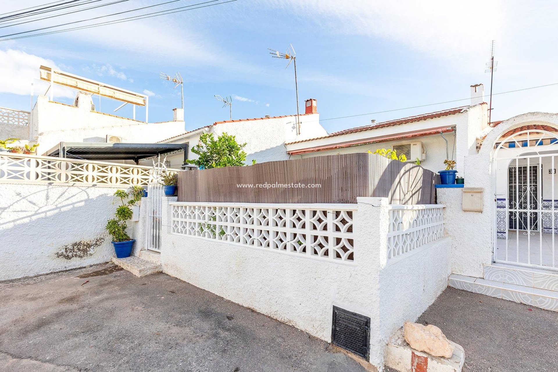 Herverkoop - Bungalow -
Torrevieja - La Siesta - El Salado -  Torreta