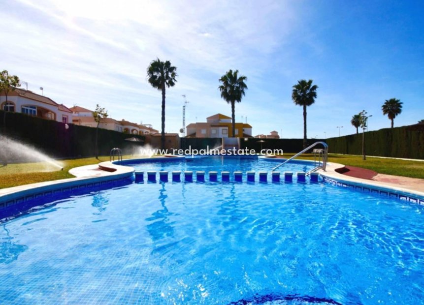 Herverkoop - Bungalow -
Torrevieja - La Siesta - El Salado -  Torreta