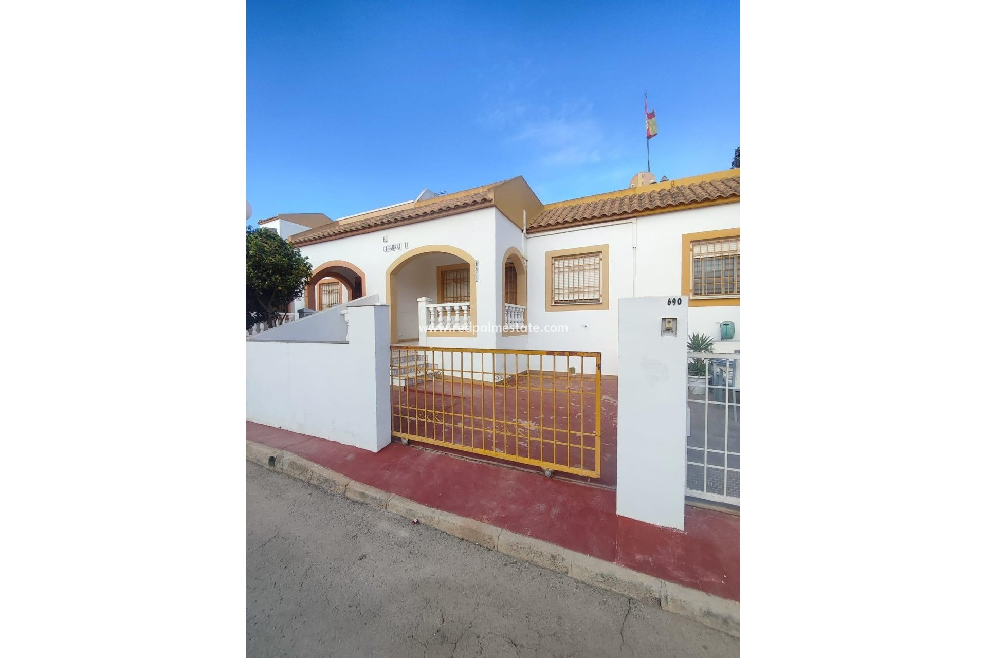 Herverkoop - Bungalow -
Torrevieja - La Siesta - El Salado -  Torreta