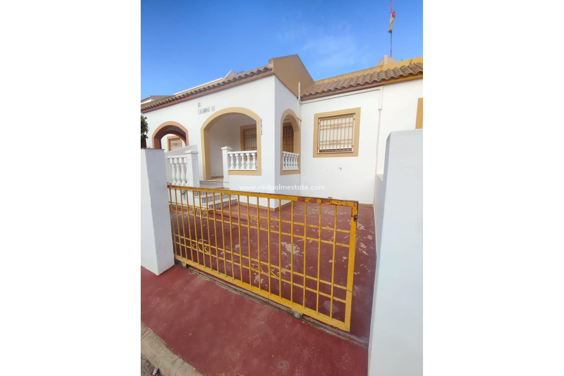 Herverkoop - Bungalow -
Torrevieja - La Siesta - El Salado -  Torreta