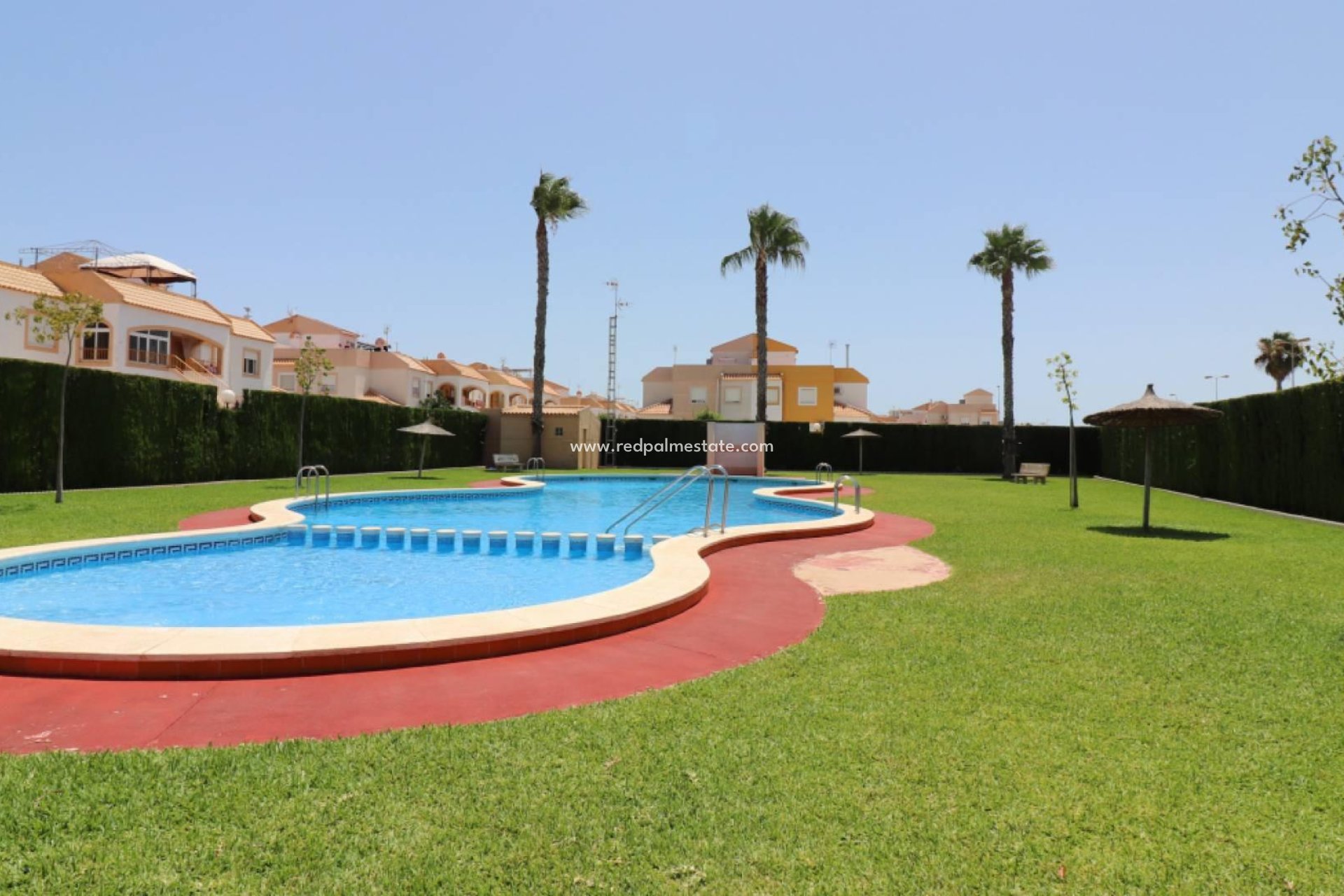 Herverkoop - Bungalow -
Torrevieja - La Siesta - El Salado -  Torreta