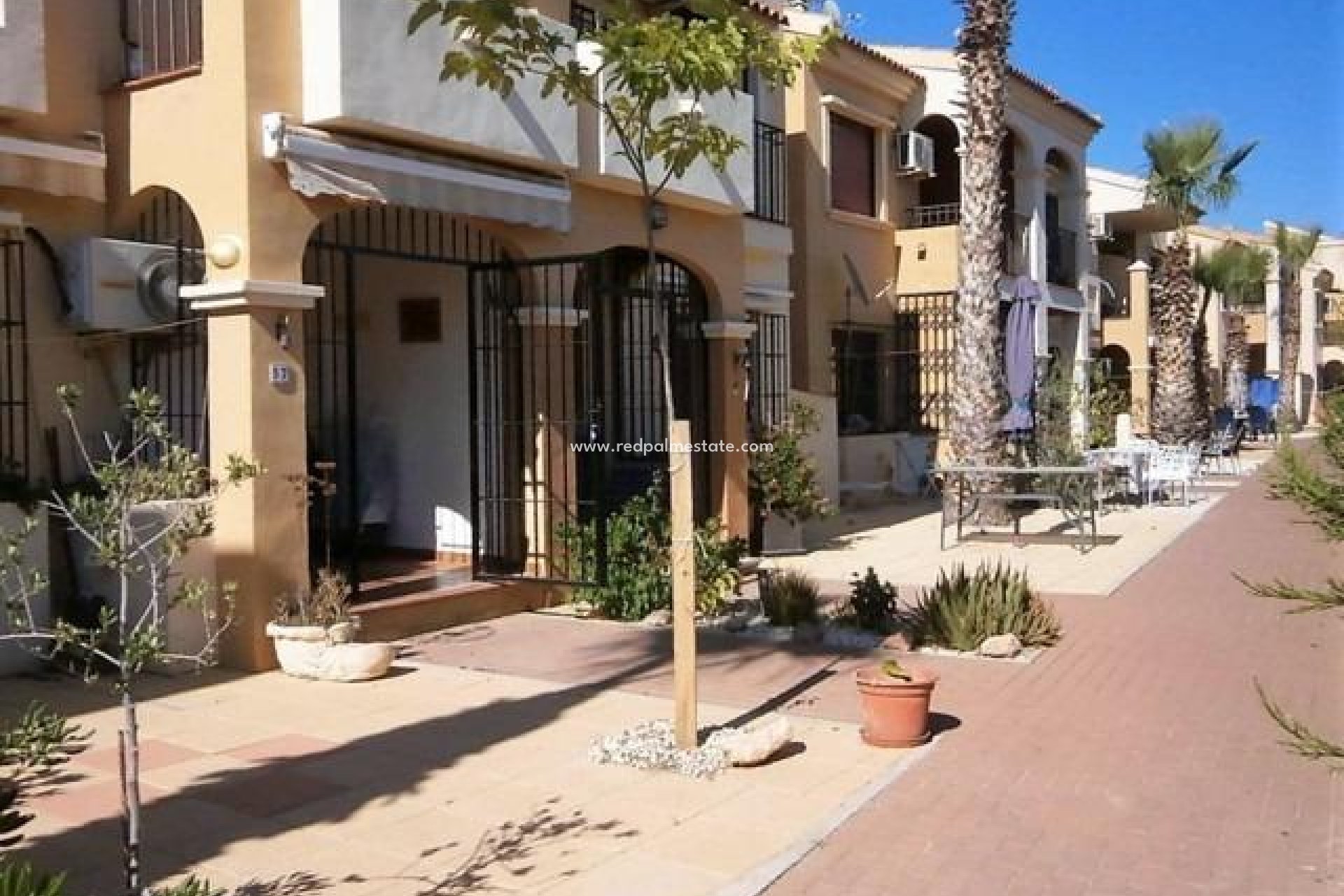 Herverkoop - Bungalow -
Torrevieja - La Siesta - El Salado -  Torreta