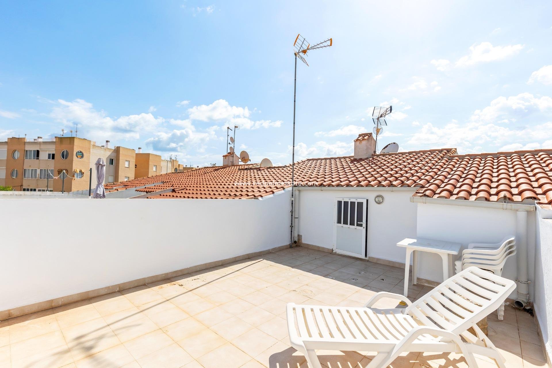 Herverkoop - Bungalow -
Torrevieja - La Siesta - El Salado -  Torreta