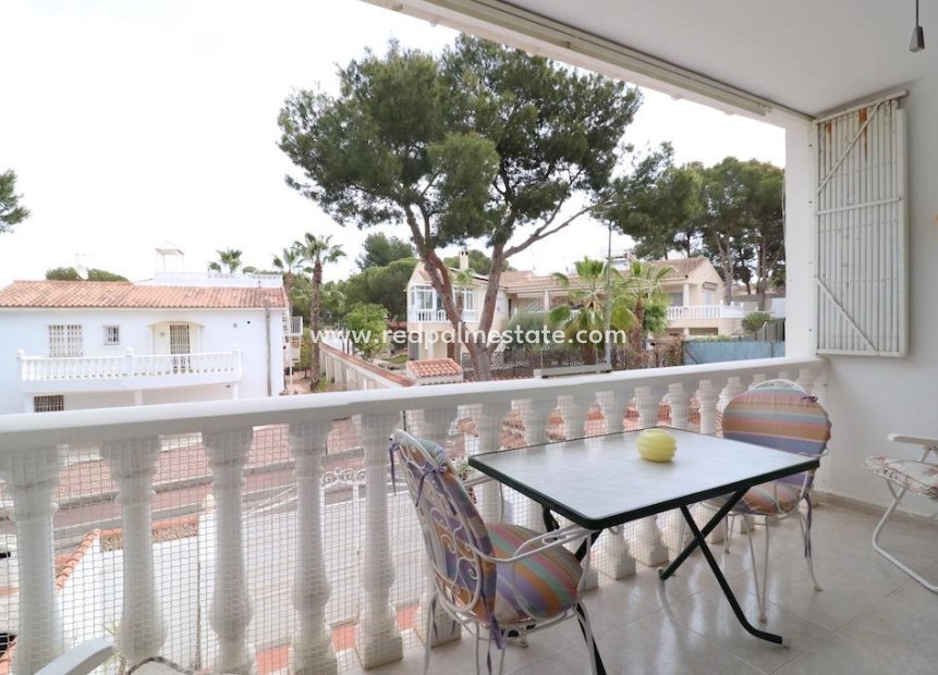 Herverkoop - Bungalow -
Torrevieja - Lago jardin