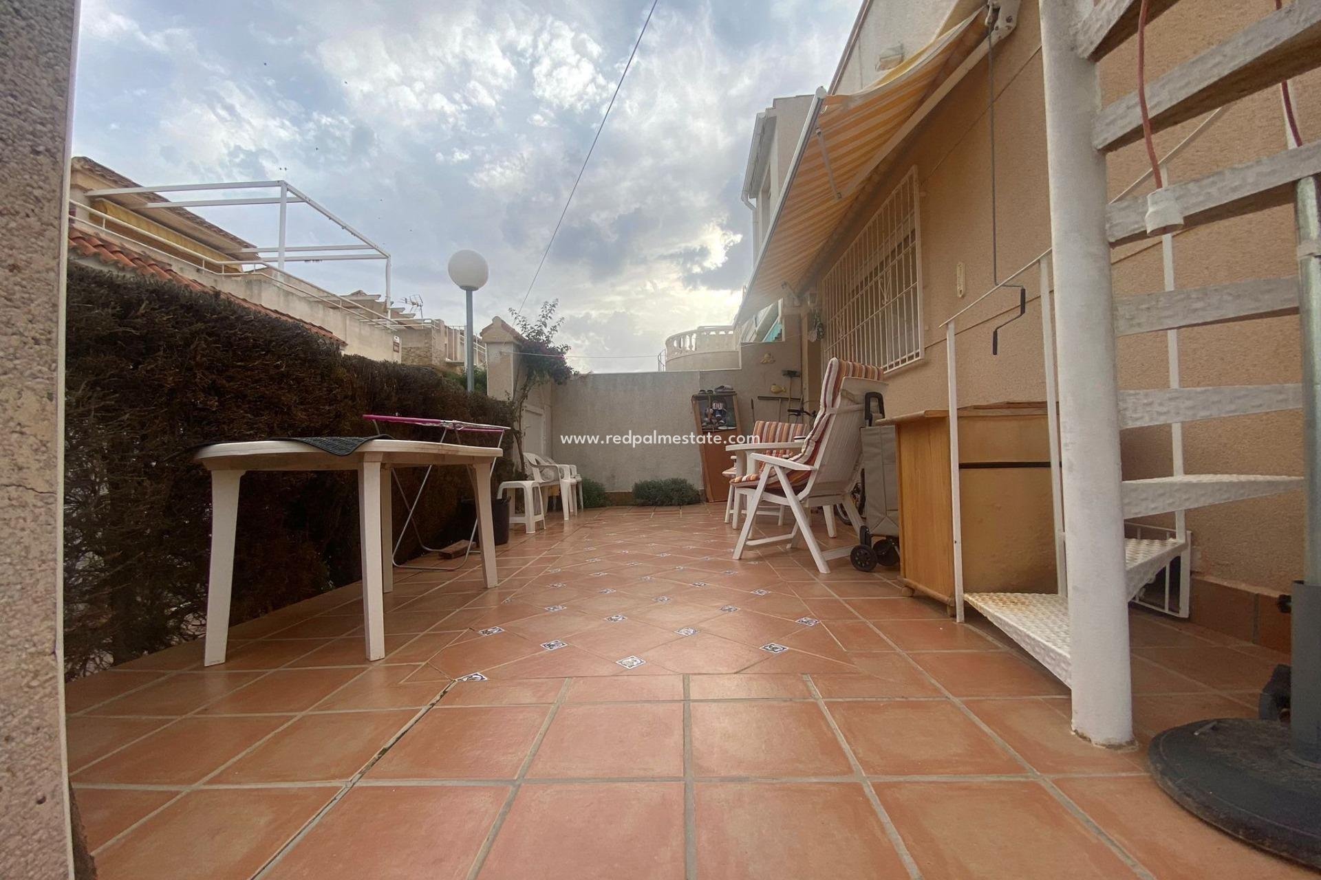 Herverkoop - Bungalow -
Torrevieja - Los altos