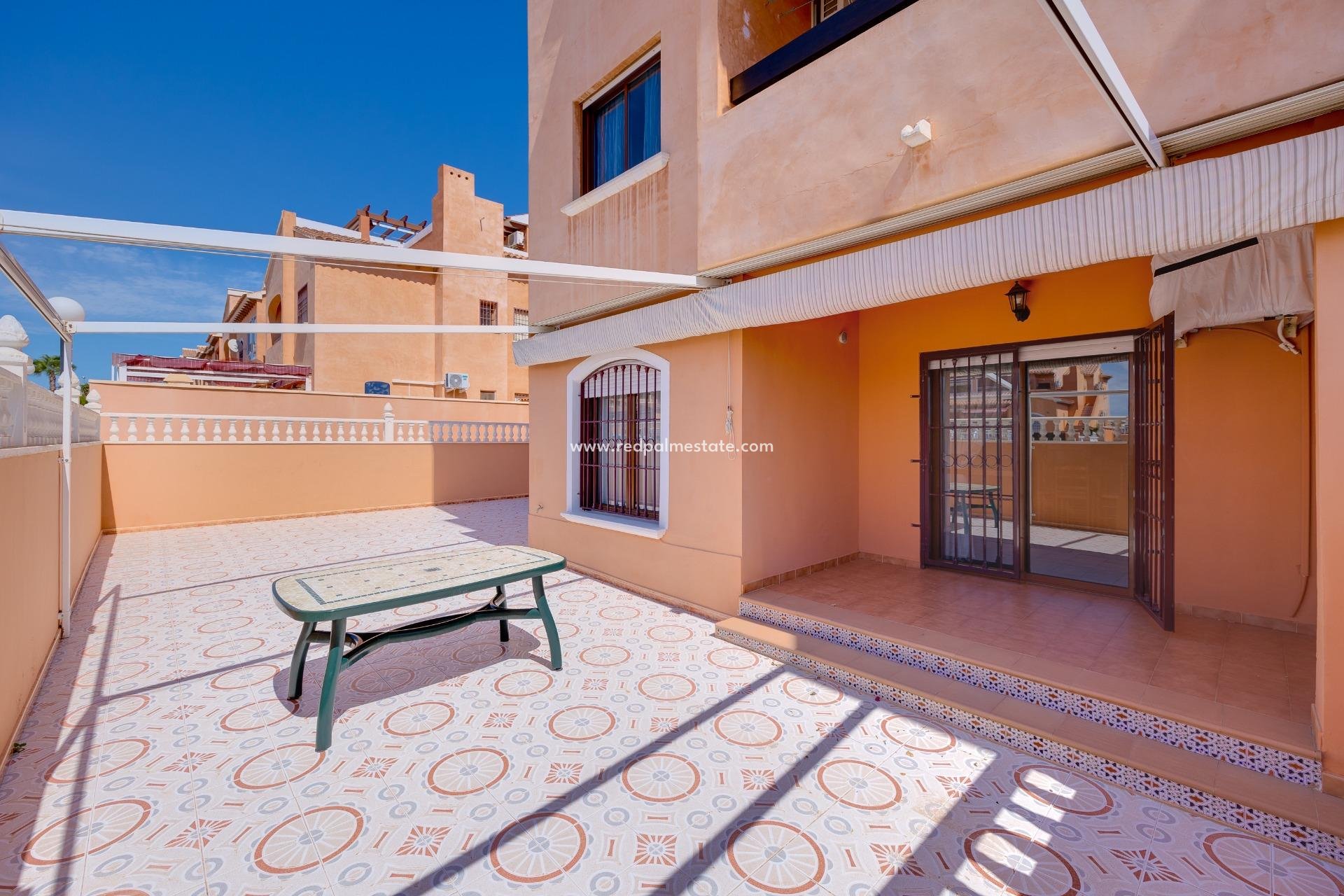 Herverkoop - Bungalow -
Torrevieja - Nueva Torrevieja - Aguas Nuevas