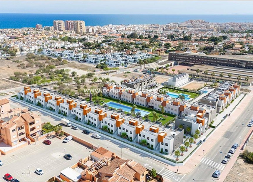 Herverkoop - Bungalow -
Torrevieja - Nueva Torrevieja - Aguas Nuevas