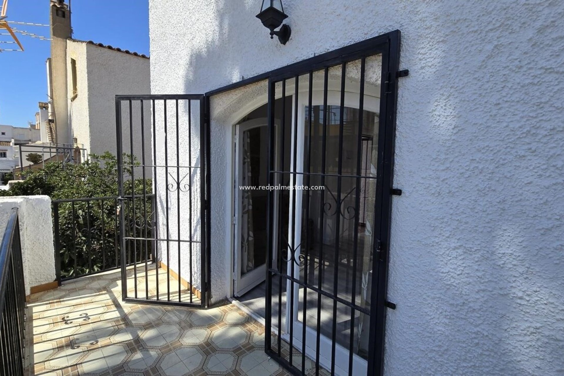 Herverkoop - Bungalow -
Torrevieja - Nueva Torrevieja