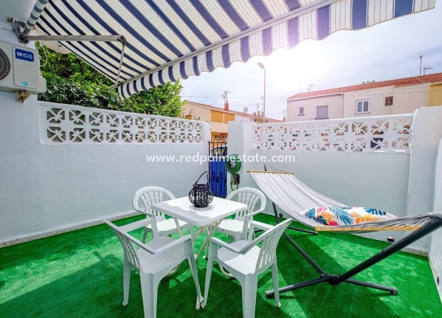 Herverkoop - Bungalow -
Torrevieja - Playa de los Naufragos