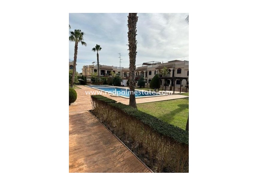 Herverkoop - Bungalow -
Torrevieja - Torreblanca