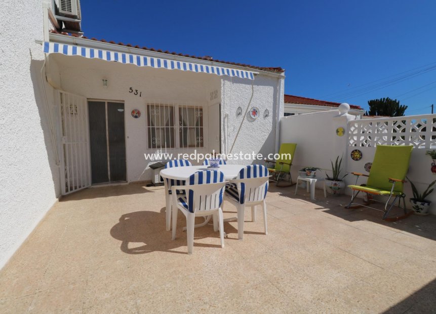 Herverkoop - Bungalow -
Torrevieja - Torretas