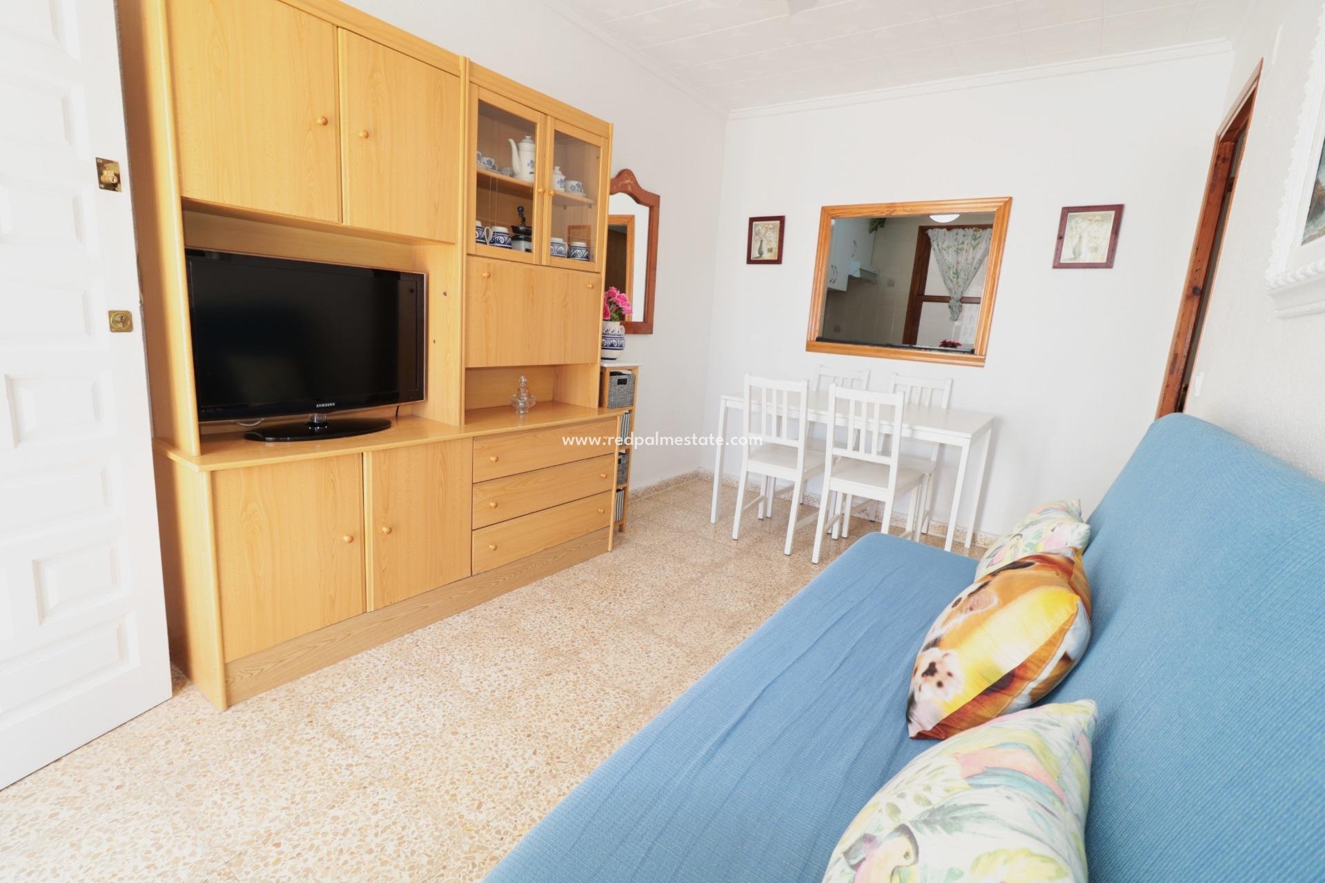 Herverkoop - Bungalow -
Torrevieja - Torretas