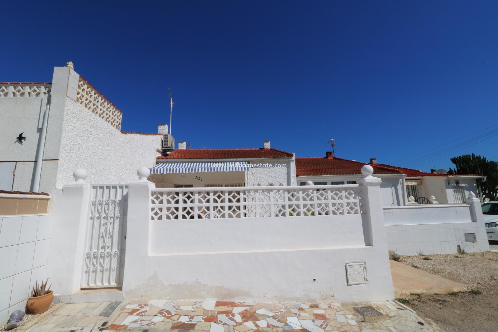 Herverkoop - Bungalow -
Torrevieja - Torretas