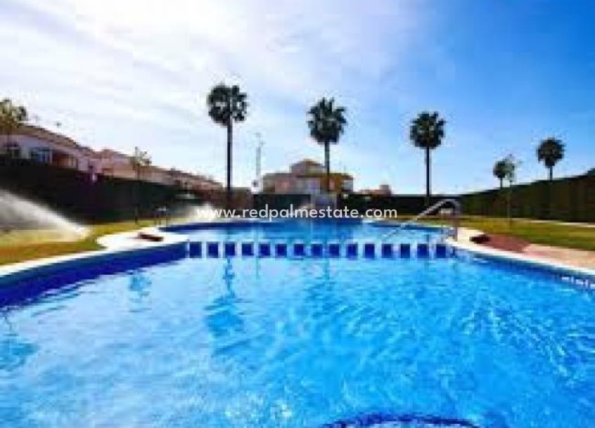 Herverkoop - Bungalow -
Torrevieja - Torretas