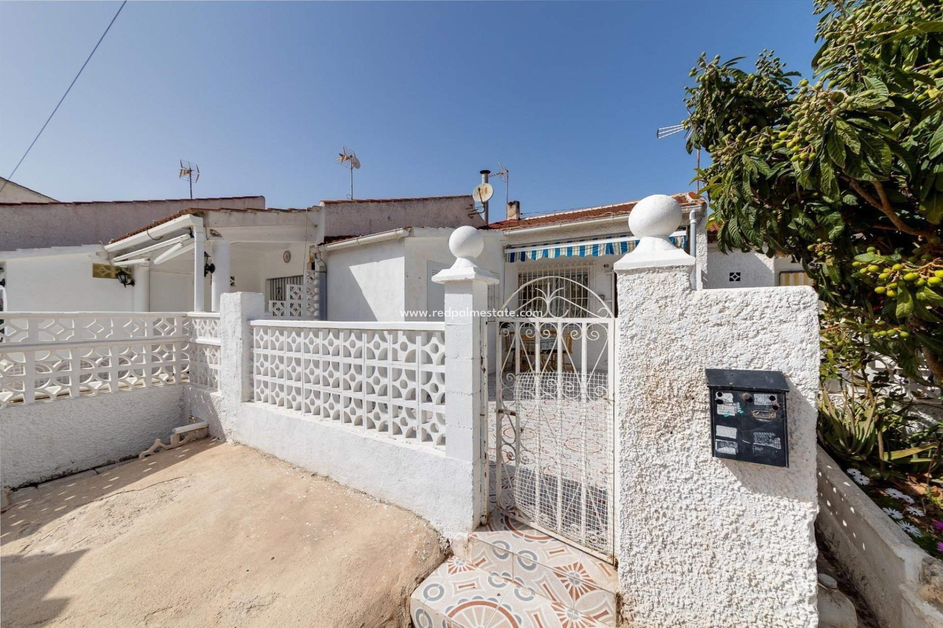 Herverkoop - Bungalow -
Torrevieja - Torretas