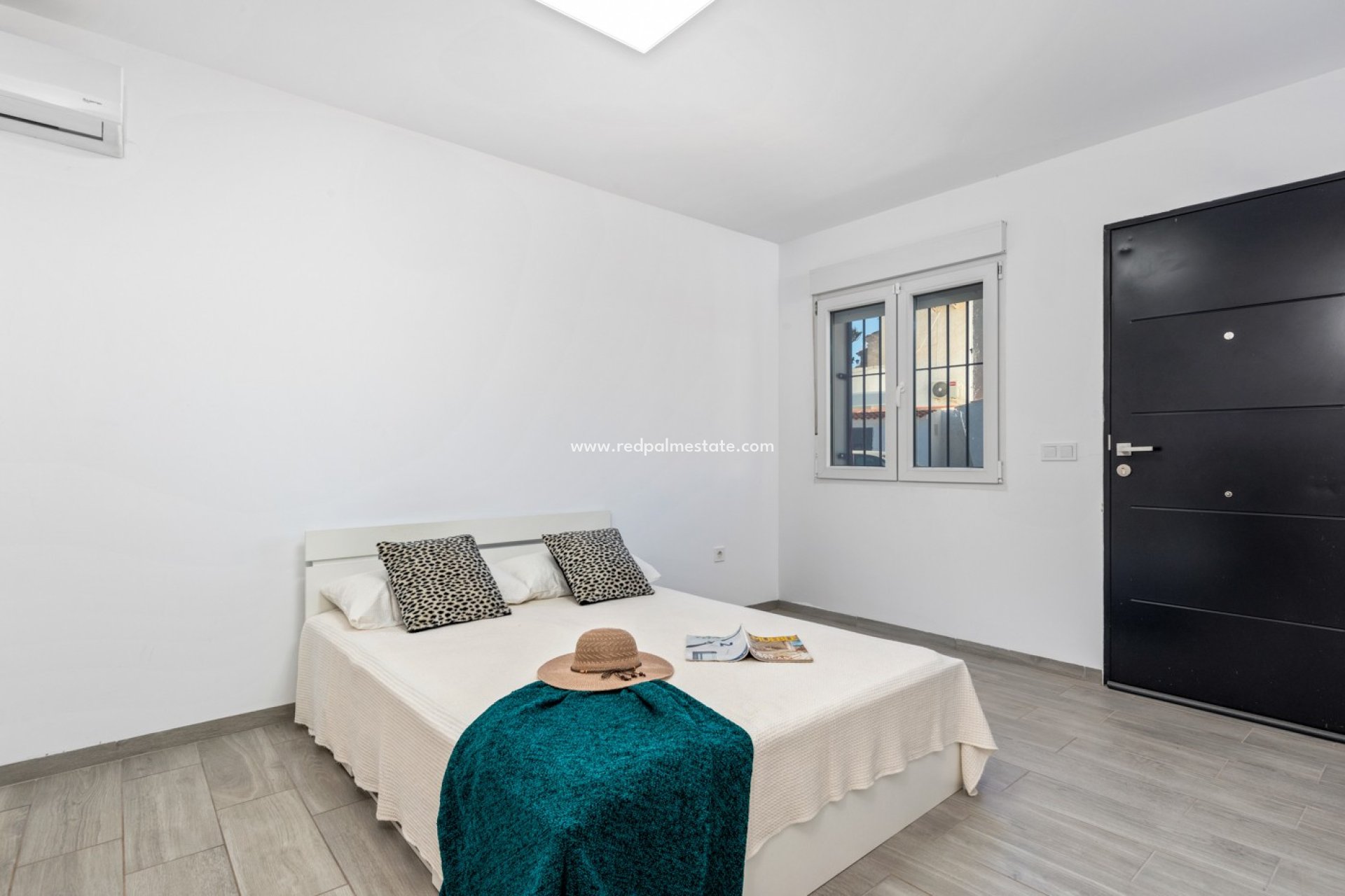 Herverkoop - Bungalow -
Torrevieja - Torretas