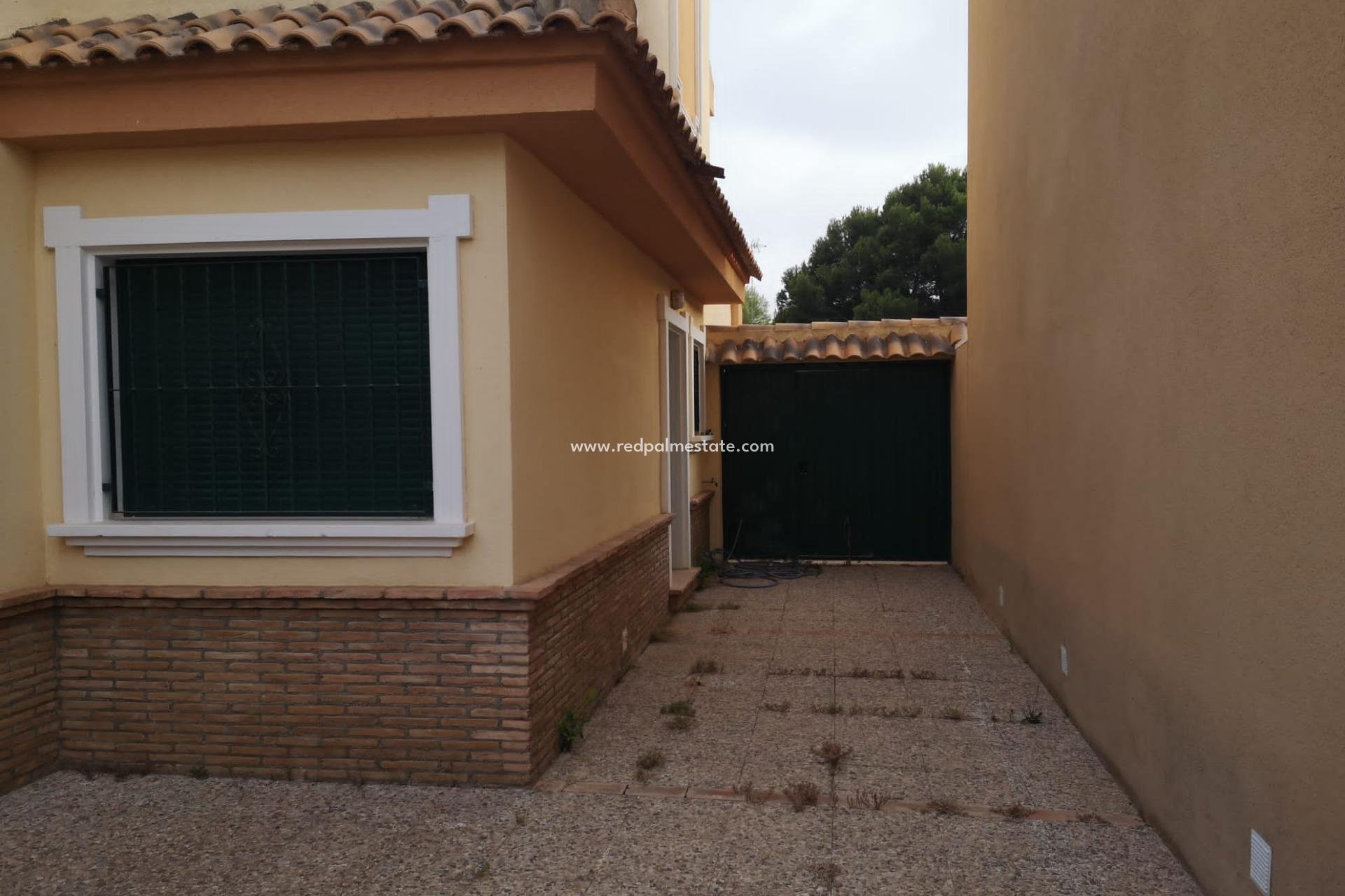 Herverkoop - duplex -
Orihuela Costa - Cabo Roig