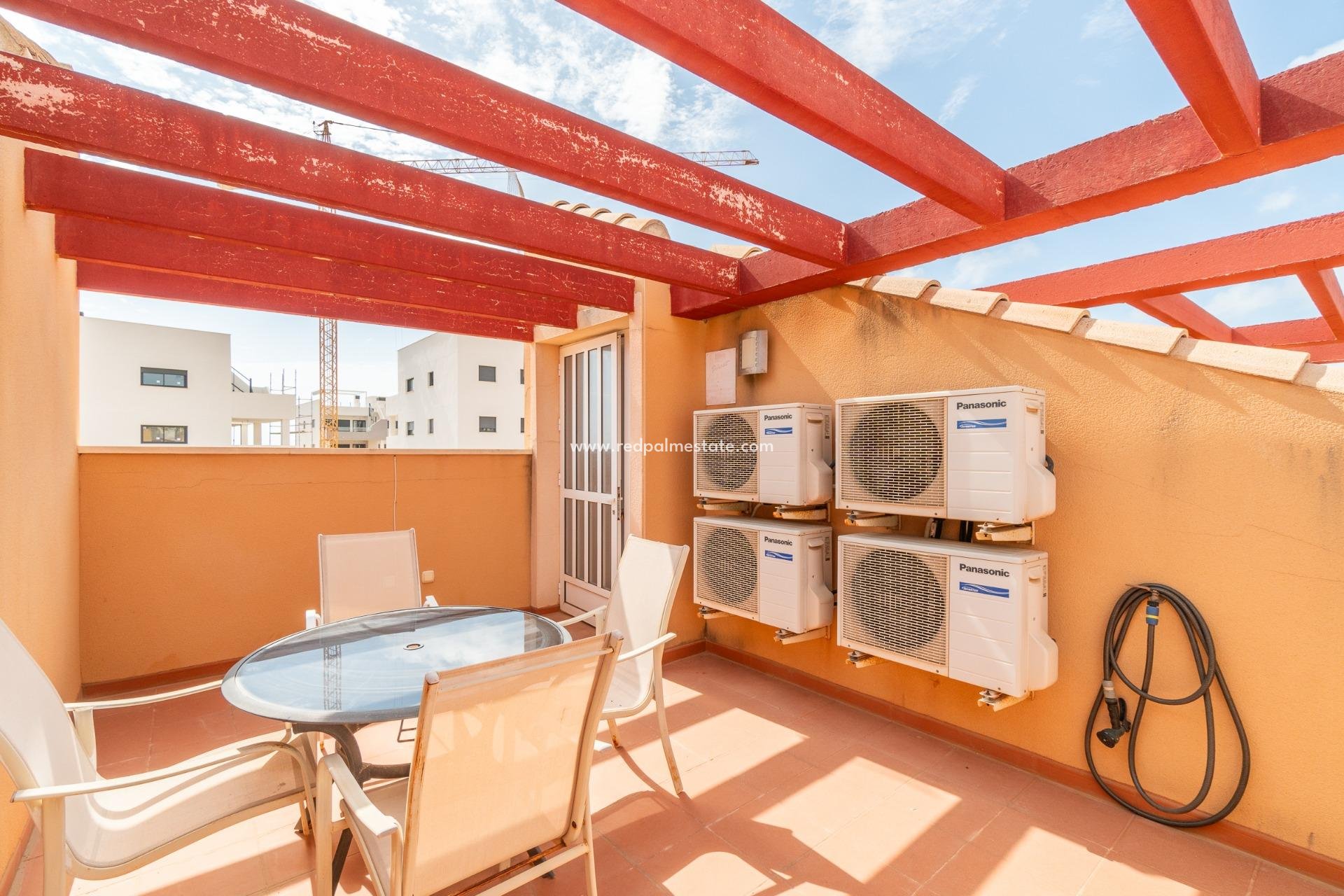 Herverkoop - duplex -
Orihuela Costa - Los Dolses