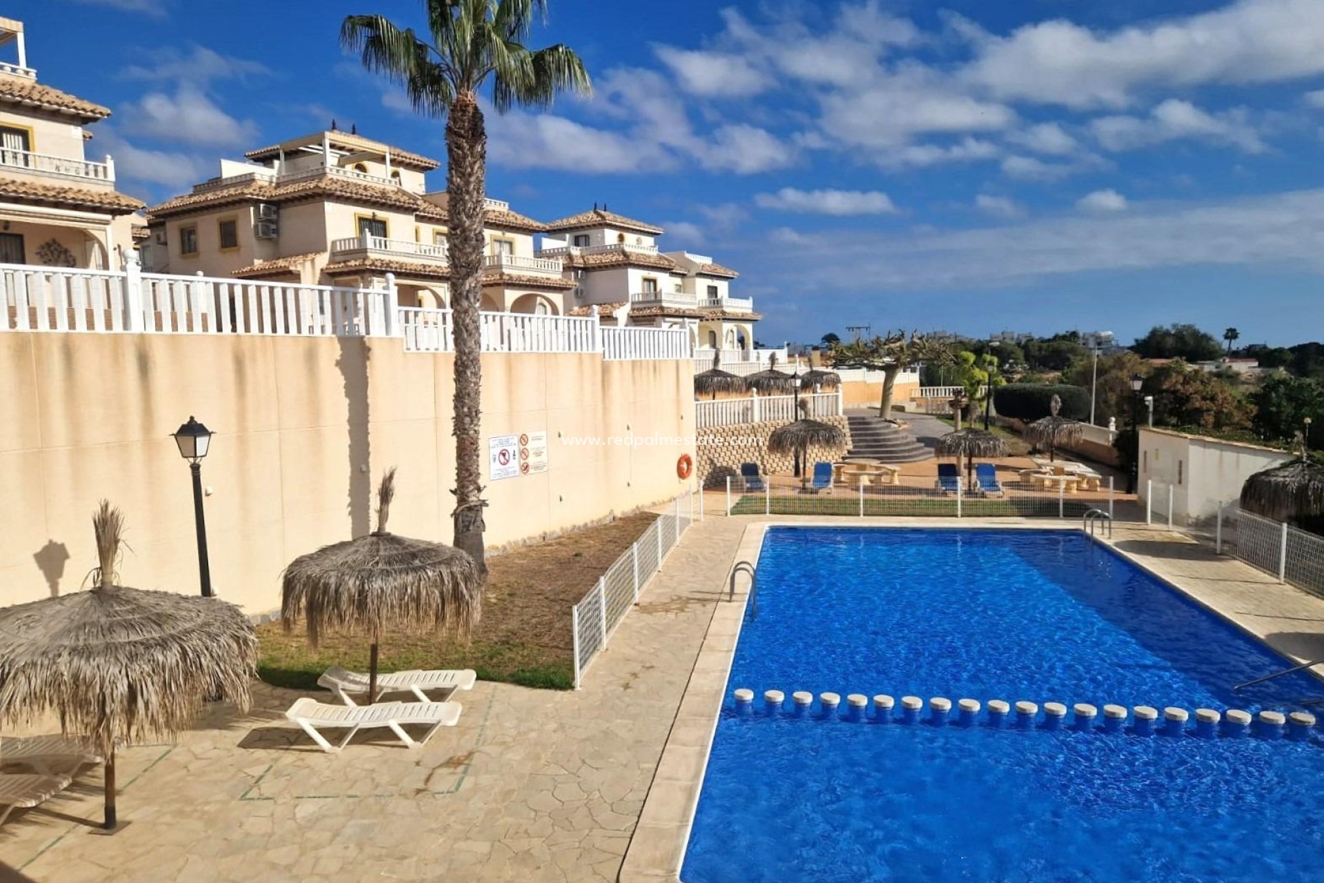 Herverkoop - duplex -
Orihuela Costa - Montezenia